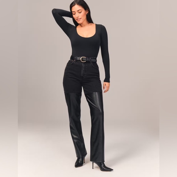 Abercrombie & Fitch Denim - Abercrombie & Fitch The 90’s Straight Ultra High Rise Jeans Black Leather 34/18